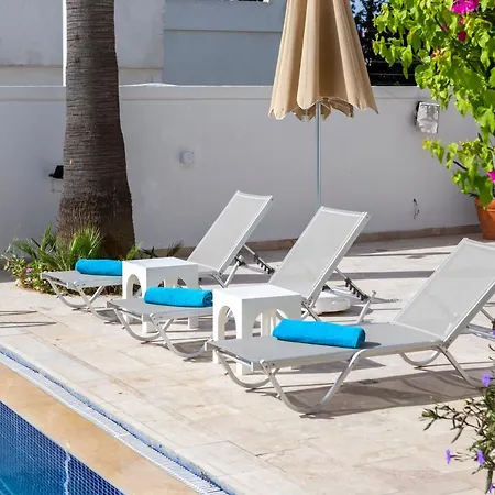 拉贝乐加套房酒店