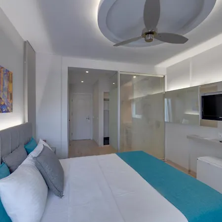 La Brezza & ホテル 3*