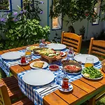 لا بريزا سويت أكيارلار