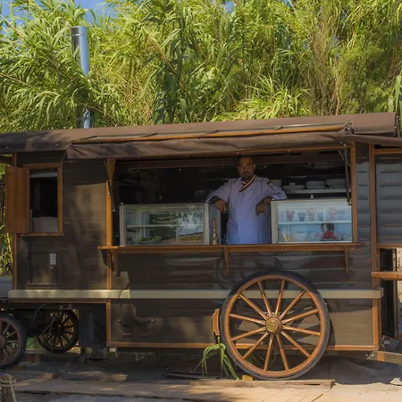 La Brezza & ホテル 3*