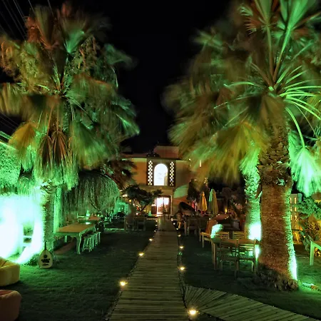 拉贝乐加套房酒店 3*