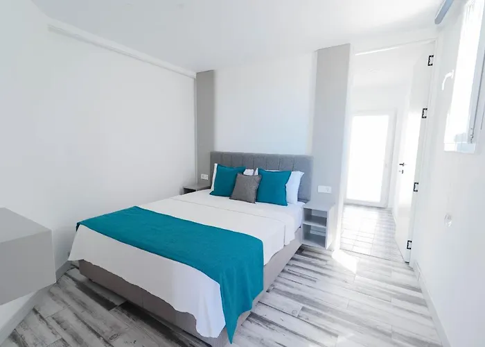 La Brezza & Szálloda