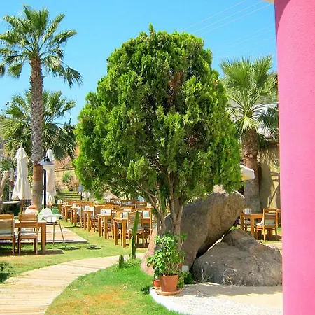Hotel La Brezza & 3*